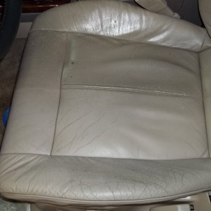 Media 'Outback Leather Cleaning' in category 'Before and After'